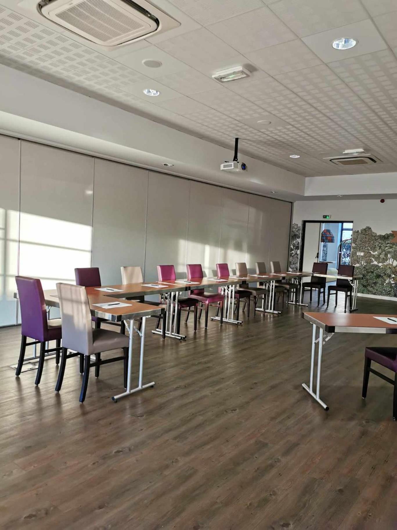 Hotel Ibis Styles Montargis Arboria Pannes  Exterior photo