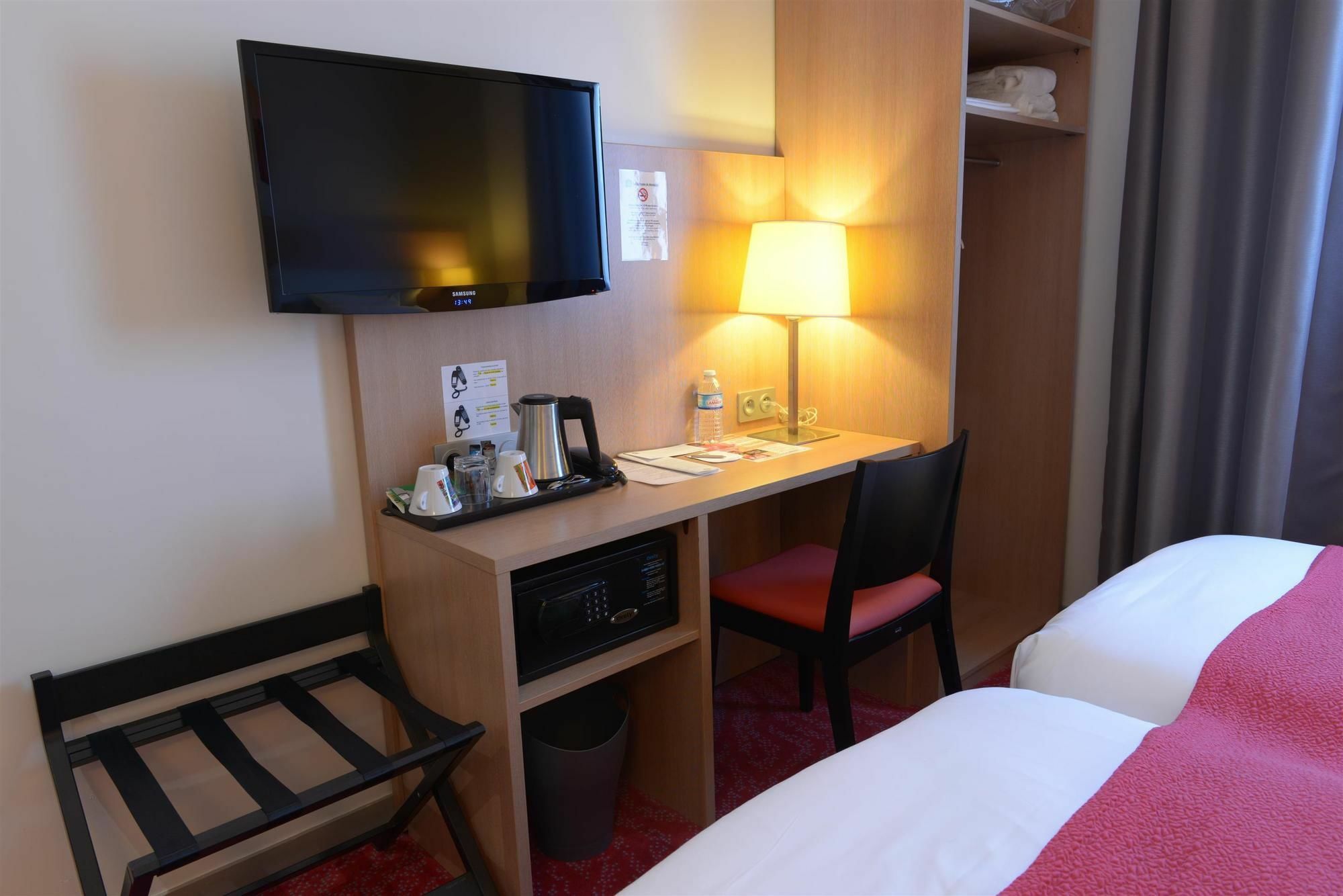 Hotel Ibis Styles Montargis Arboria Pannes  Exterior photo